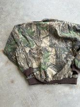 Load image into Gallery viewer, Vintage Realtree Camo Zip Up Jacket (XL)