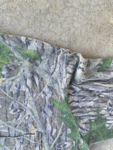 Load image into Gallery viewer, Vintage Mossy Oak Shadowleaf Long Sleeve (L)