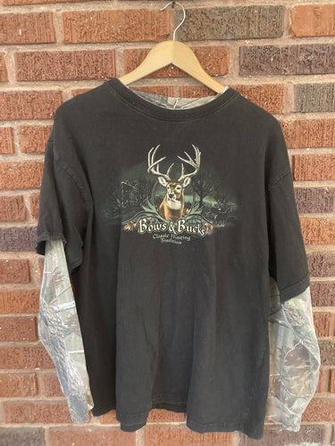 Buckwear Bows and Bucks Long Sleeve T-Shirt Size XL